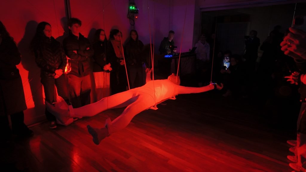 fragile-performance